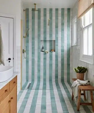 10 tendances de salle de bain qui domineront en 2024, selon les designers