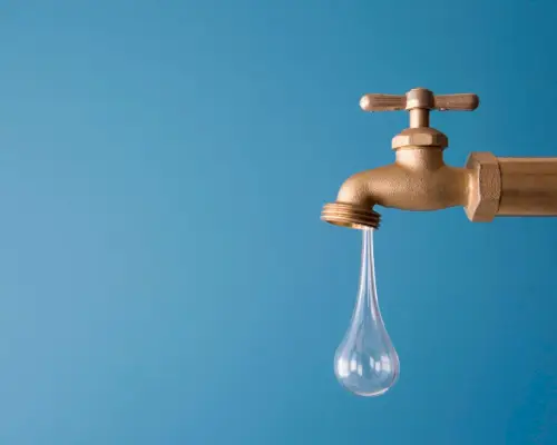 욕조에서 주방 믹서까지 물이 새는 수도꼭지를 고치는 방법