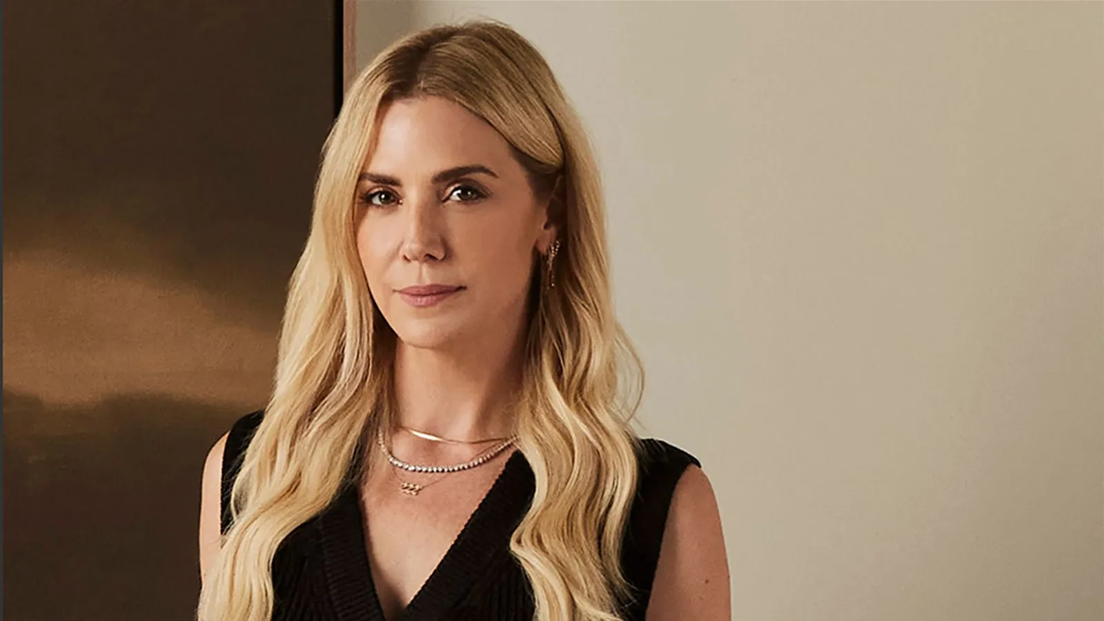 Este truco de diseño de conchas ha hecho que mi pequeño baño parezca de diseñador: es elegante, está inspirado en la costa y contiene todo mi papel higiénico