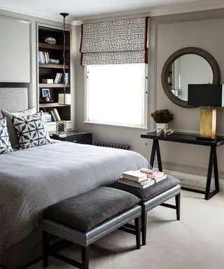 침실 책장 아이디어 – 침대 옆에서 책을 읽을 수 있는 세련된 책장 10개