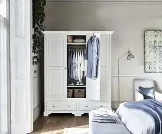 Grande armoire Chichester agrandie par Neptune