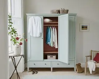 Neptune Grande armoire Larsson Grand en Mousse et Terre de Sienne Brûlée