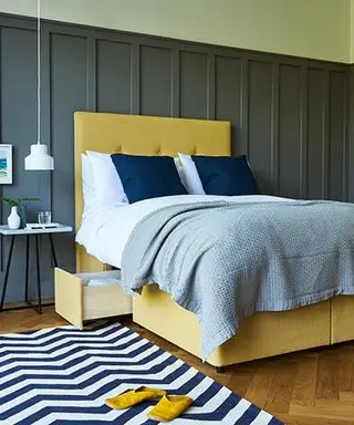 Oppbevaringsideer under sengen – 11 enkle måter å maksimere bortkastet soveromsplass