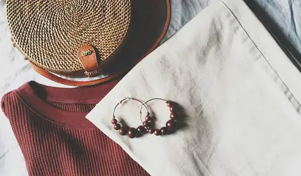 5 måter som en minimalistisk garderobe faktisk vil gjøre livet ditt bedre