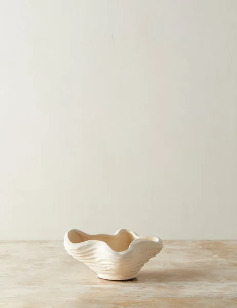 Dekorative Wrinkle-Schale von Sarah Sherman Samuel' loading='lazy' title=