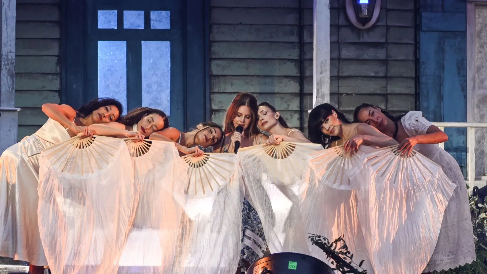 Scène Lana Del Rey' loading='lazy' title=