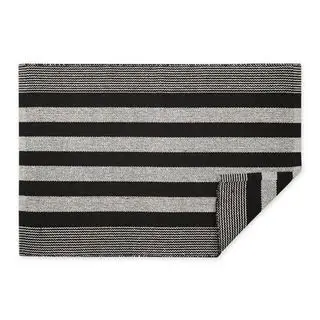 Čierny koberec Cabana Stripe ručne tkaný z recyklovanej priadze 2x3 Ft
