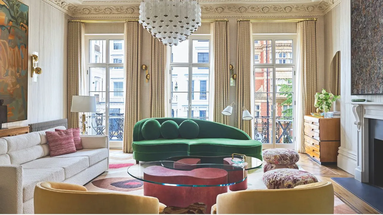 Salon' loading='lazy' title=