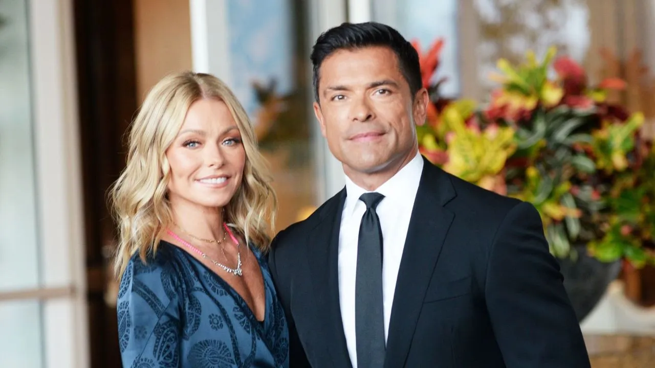 Kelly Ripa et Mark Consuelos' loading='lazy' title=