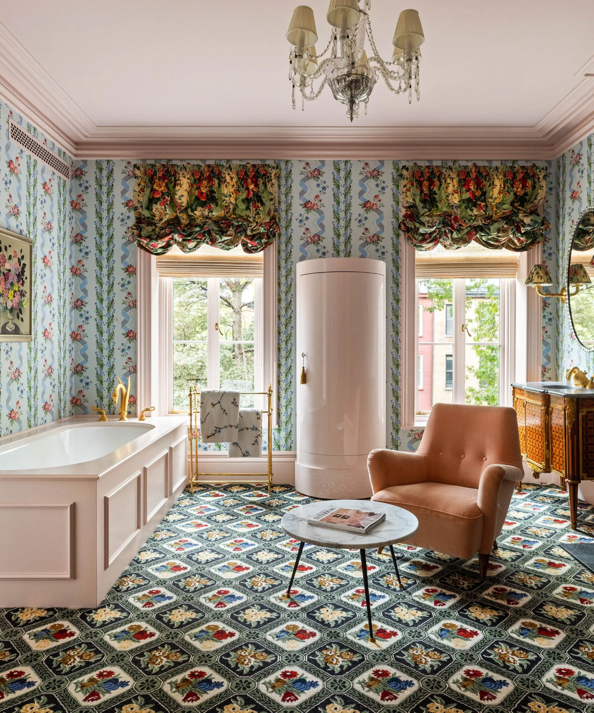 La salle de bain de Lily Allen et David Harbour' loading='lazy' title=