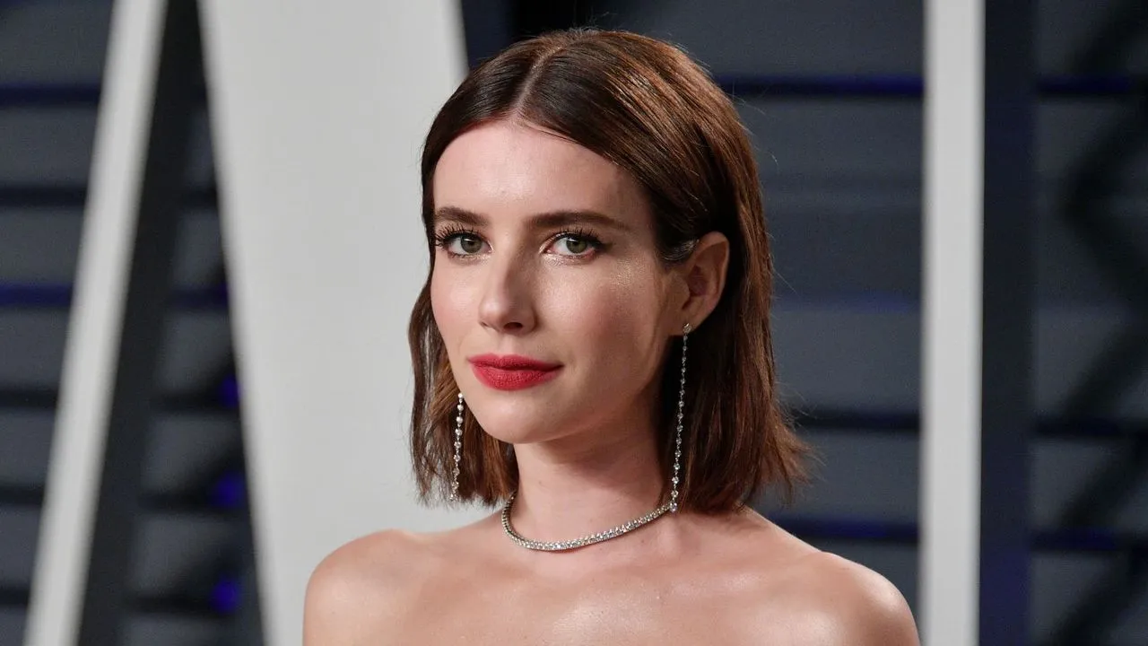 Emma Roberts' loading='lazy' title=