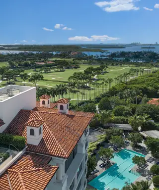 Le penthouse de Caroline Wozniacki et David Lee de la NBA définit le glamour tranquille de Miami – vendu pour 42,5 millions de dollars