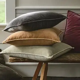 כרית קטיפה למצוא