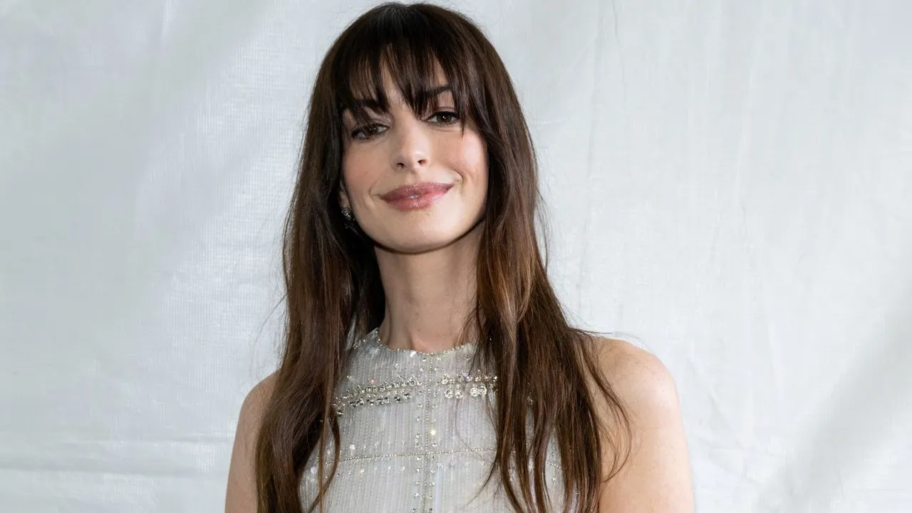Anne Hathaway' loading='lazy' title=