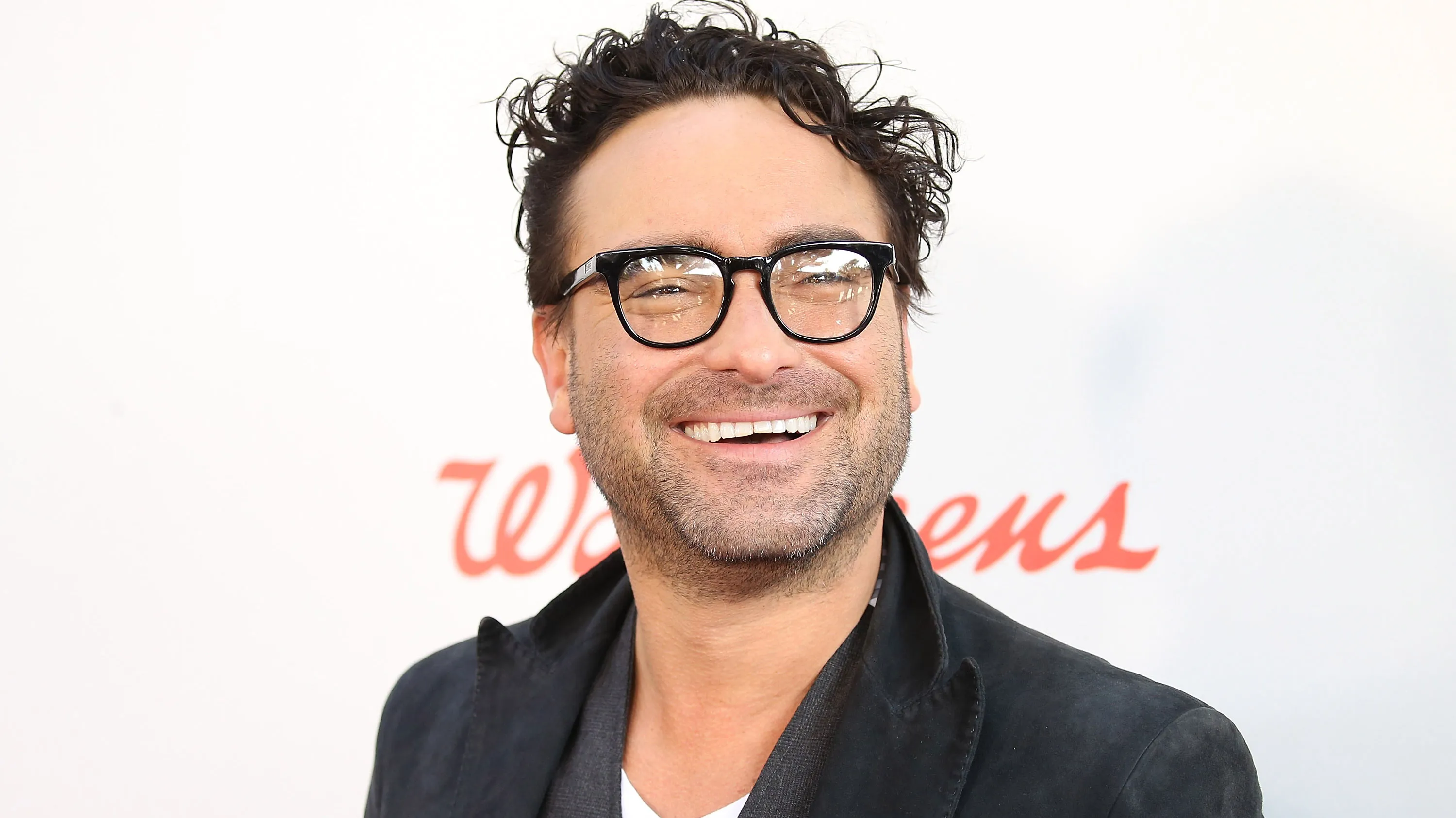 Johnny Galecki' loading='lazy' title=