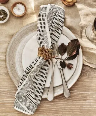 Tablescaping monokrom