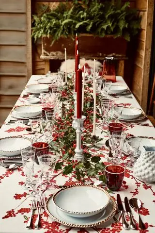 Tablescaping – 25 måter å kle bordet på til høytiden