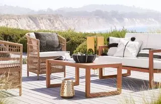 Dřevěné sedátko a židle