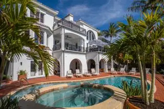 Sea Palms Estate בריכה יוקרתית עם ספא