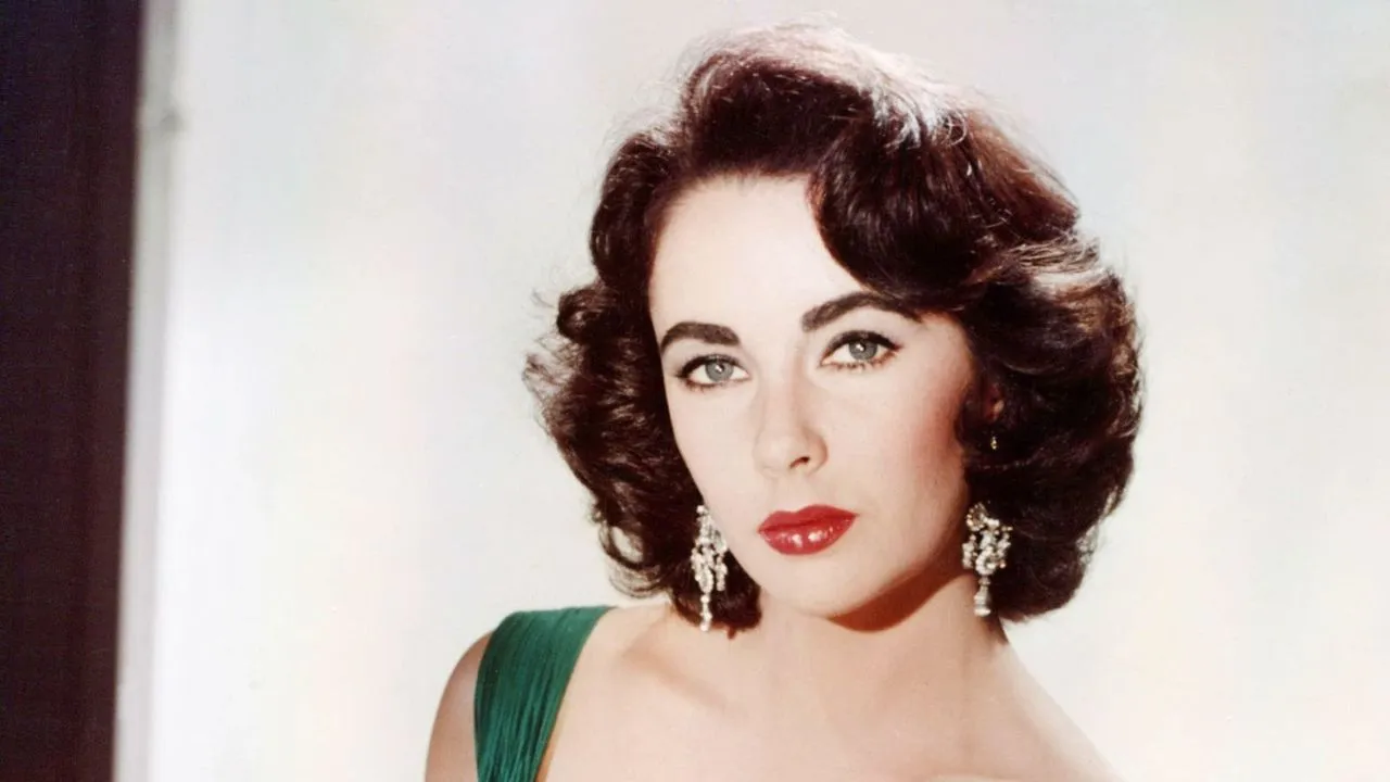 Elizabeth Taylor' loading='lazy' title=