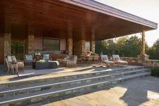 Terrassenideen im Wohnzimmerstil mit Sofas und Sesseln