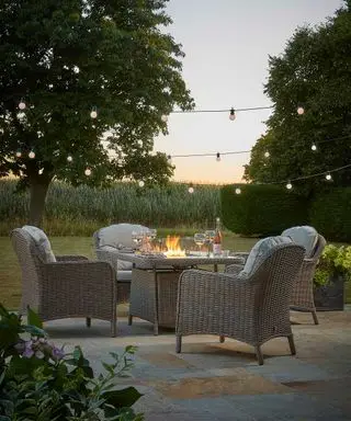 פטיו מאבן טבעית