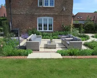 איך לעצב מרפסת