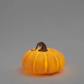 Rozświetlona dekoracja dyniowa