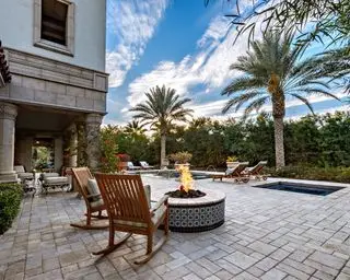 Feuerstelle auf der Terrasse