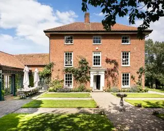 רעיונות לשבילי גן - 15 דרכים ליצור שביל הליכה יפה