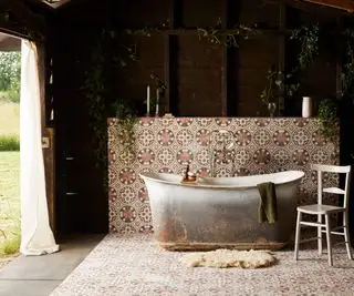 Piastrelle bagno esterno