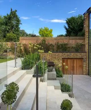 jardin urbain intelligent sur deux niveaux