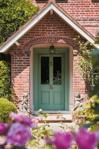 idées de jardin de chalet devant la cour