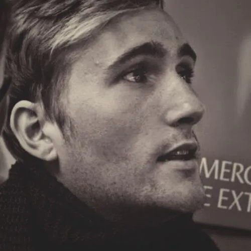 Aris Curtis' loading='lazy' title=