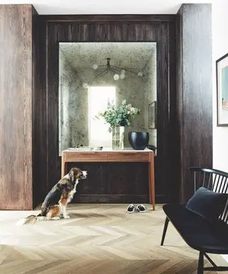 Moderne gang med trepanel