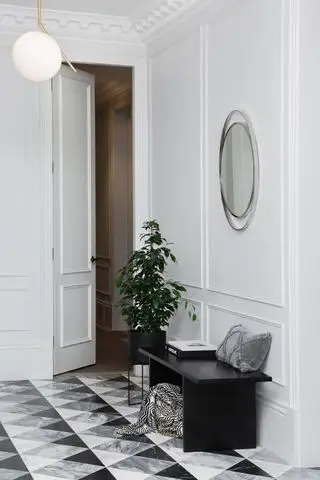 Amara의 Luxe 복도 거울