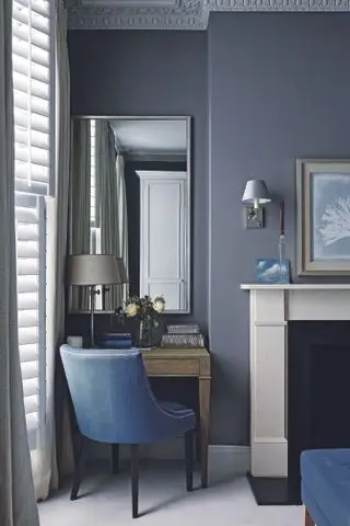 Chambre principale avec bureau caché