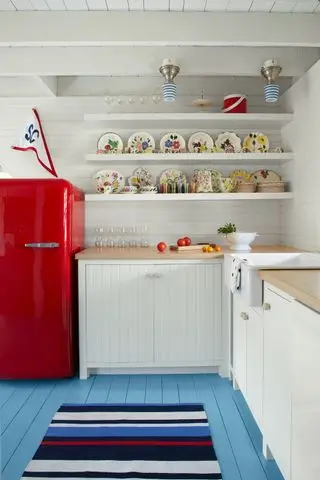 Blåmalt kjøkkengulv