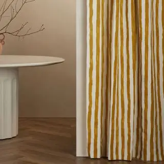 Panel de cortina de lino con rayas pictóricas de Sarah Sherman Samuel$ 384