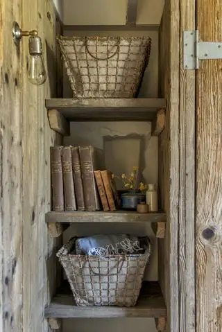 선반에 빈티지 책