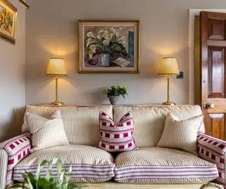 6 tendances mobilier de salon à essayer en 2024, selon les architectes d'intérieur