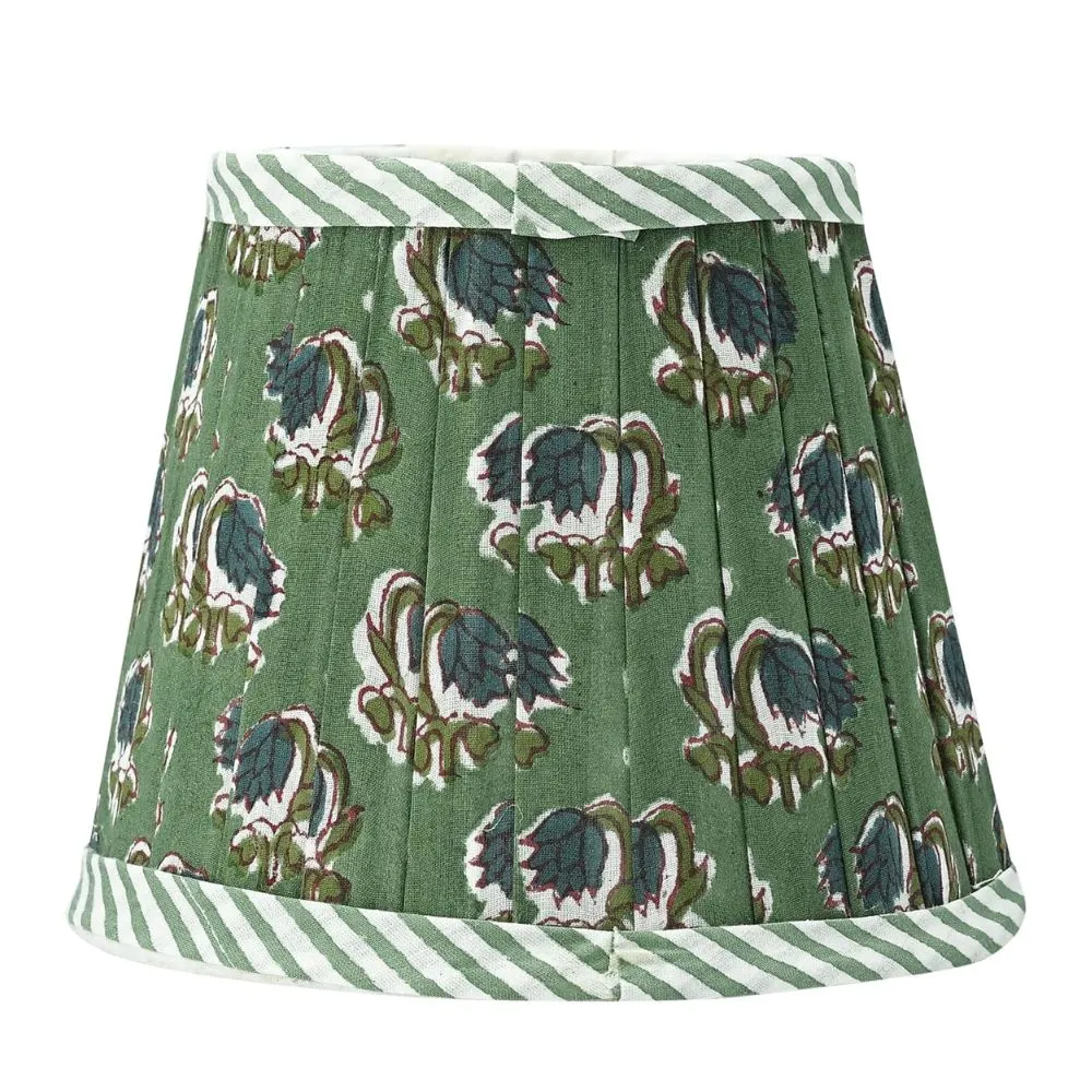 Klosz lampy Ridhi z plisowanym nadrukiem blokowym Basil Green' loading='lazy' title=