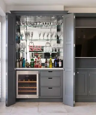 Bar à domicile avec rangement caché