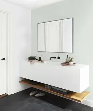 Světle zelená koupelna