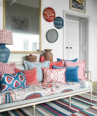 Idées de décoration de chambre avec des meubles rembourrés