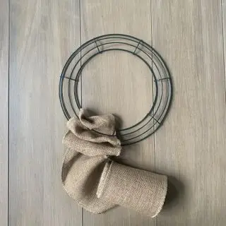 At lave en jutekrans