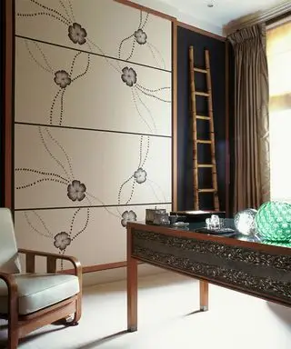 꽃 패널이 있는 벽에 대한 패널링 아이디어