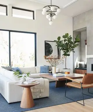 Skandinavisk stue med Boho-innflytelse