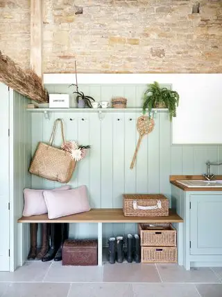 パネルとフィットシートを備えたカントリートランクルーム