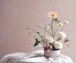 Ikebana – 2023s største blomstertrend – udfordrer alt, hvad vi troede, vi vidste om blomsterarrangement. Her er hvorfor